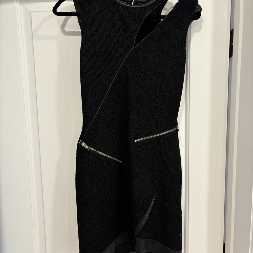 The Kooples Sport Black Asymmetrical Mini Size M (4/6)